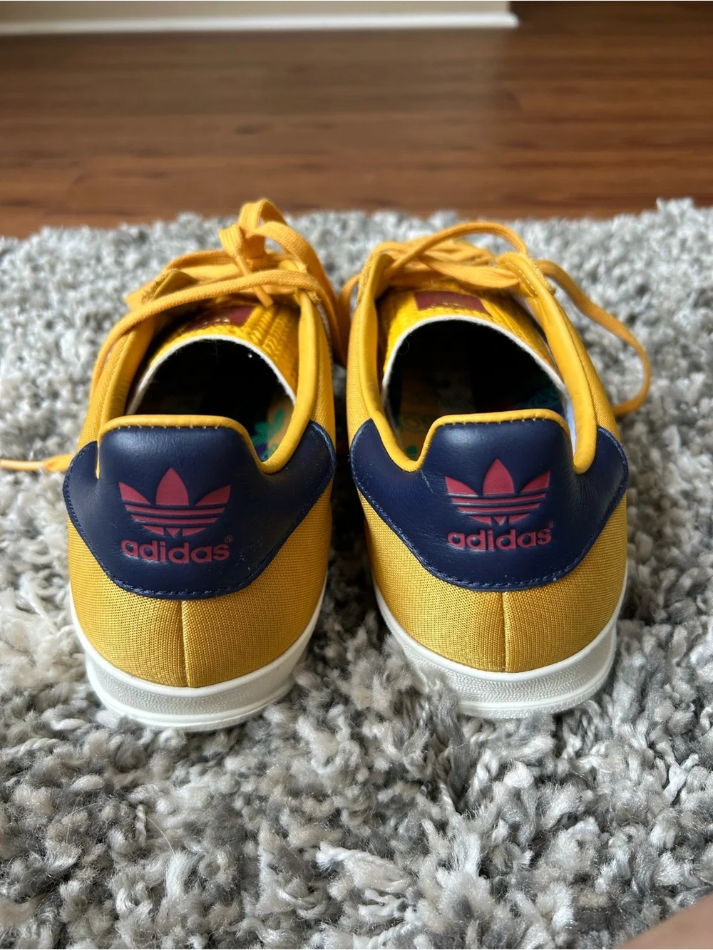 Adidas Gazelle Sneakers in Mustard Yellow, Navy and White unisex